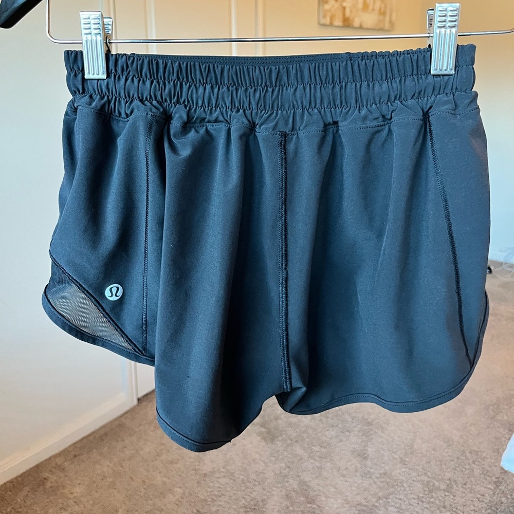 Lululemon Hotty Hot Short 2.5 inch